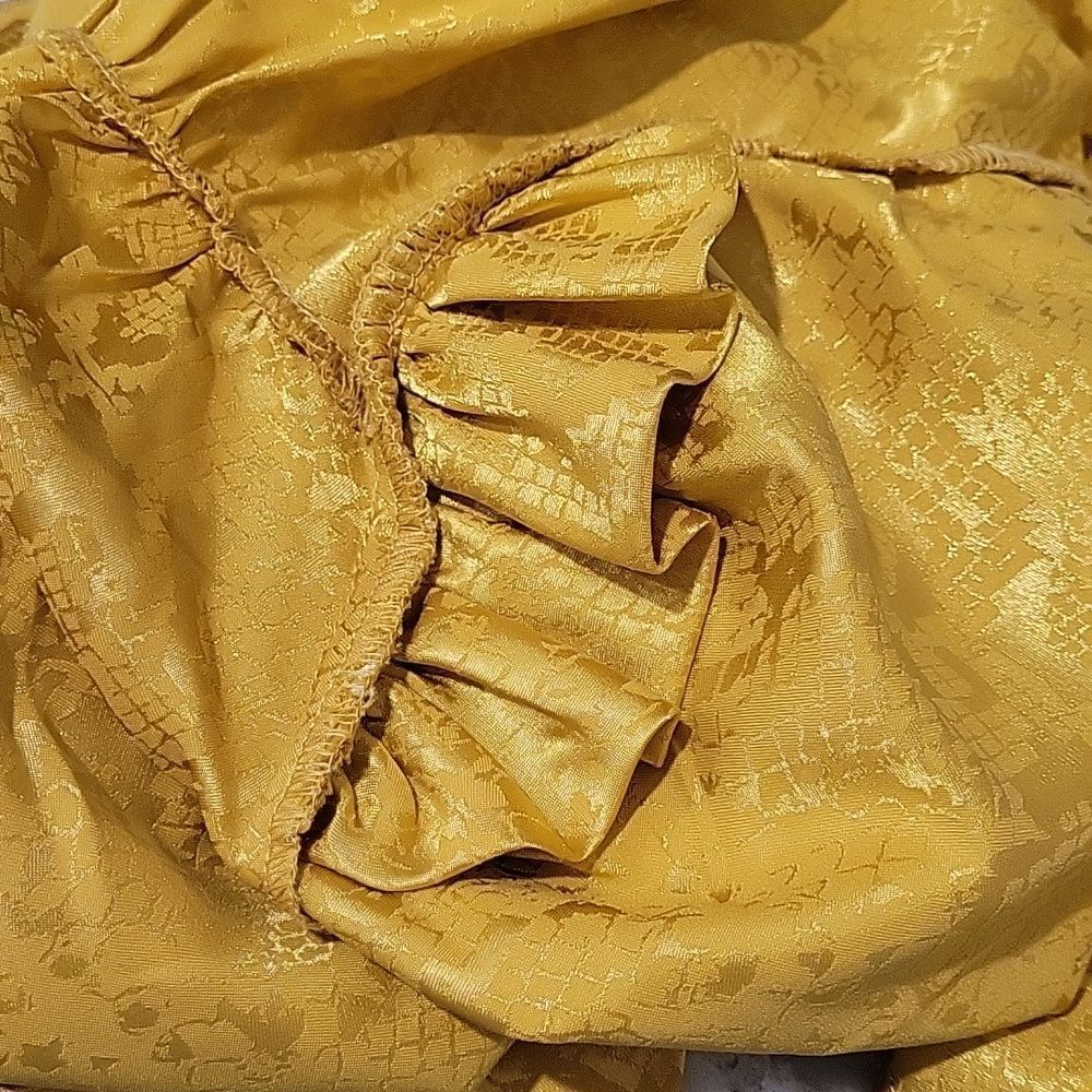 Gorgeous gold blouse sz 8 - Picture 8 of 11